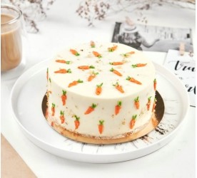 Торт "Морковный с цукатами, грушей и грецким орехом"
