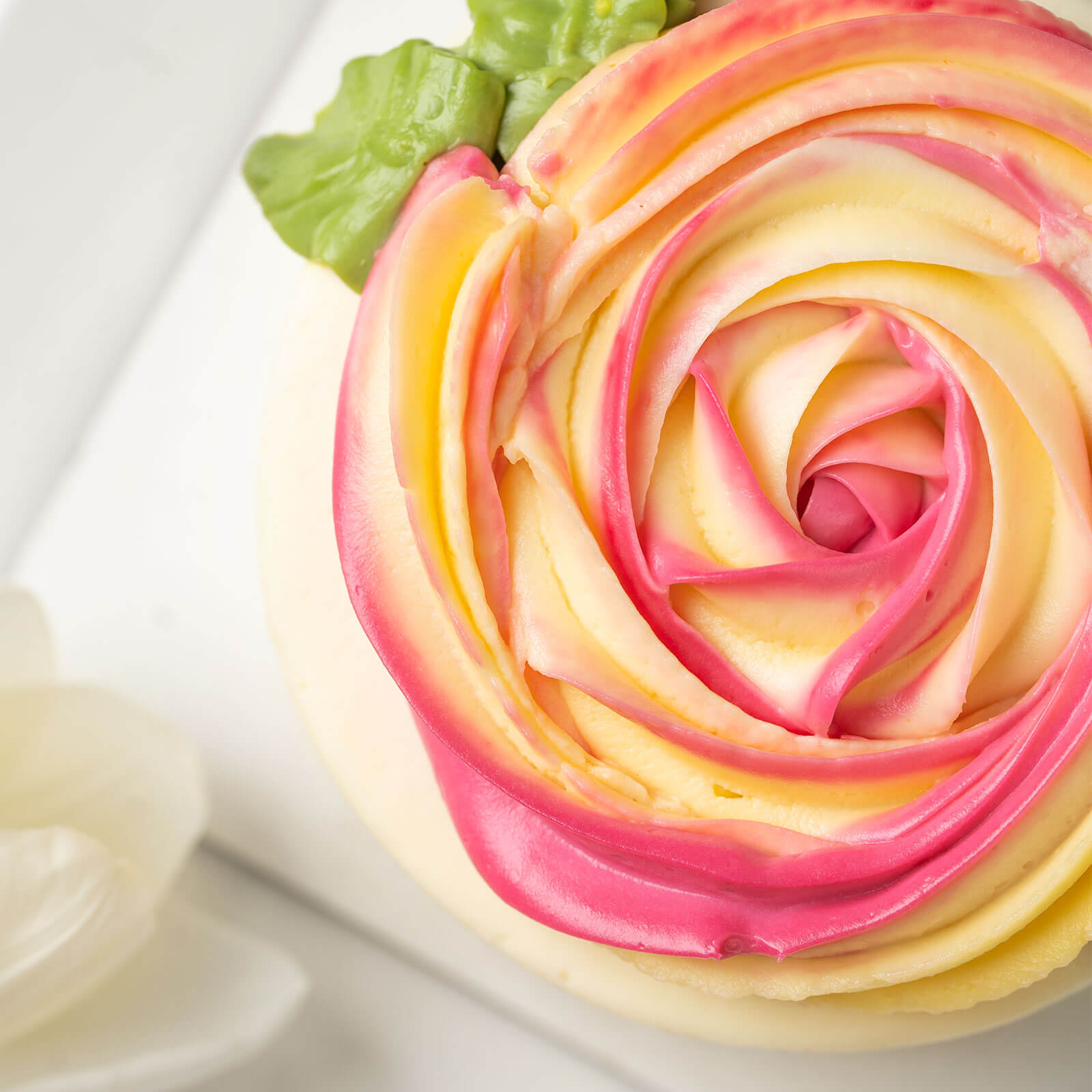 "Роза"-  бенто торт ваниль/ароматная клубника